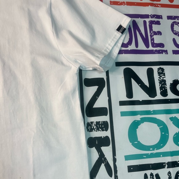 Bkys apple shirt sz 2xl - Picture 4 of 4